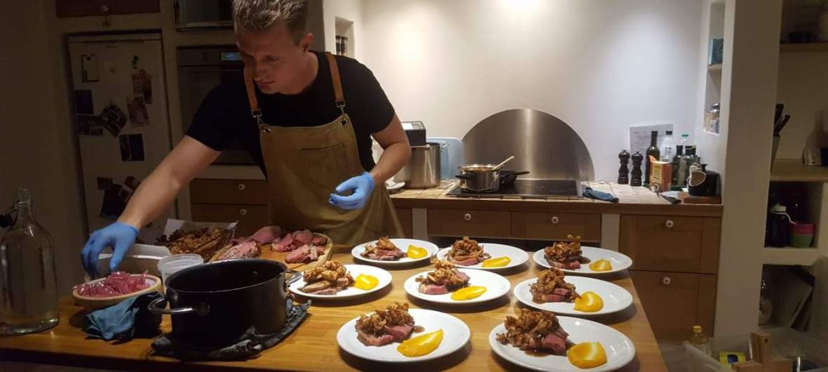 Lej en kok. Signaturret. Velsmag.